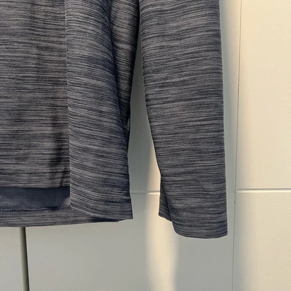 Men’s Nike Gray Quarter-Zip - Picture 4 of 4